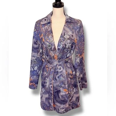 Gabardina Solitario Azul y Naranja con Patrón Paisley Talla Pequeña Foto 1 de 4