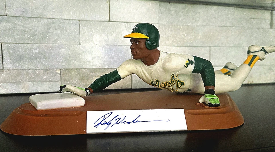 Figura Autografiada Salvino Firmada por Rickey Henderson 499/1200 Versión Home Auto Foto 1 de 4