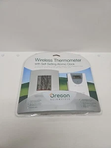 Oregon Scientific RMR112A Indoor/Outdoor Thermometer and Atomic Clock (K) - Picture 1 of 4