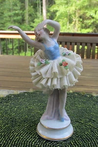 FIGURA ANTIGUA ALEMANA SITZENDORF BAILARINA BAILARINA AZUL DRESDEN ENCAJE PORCELANA - Imagen 1 de 12