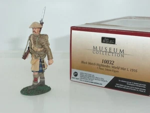 BRITAINS 10032 BLACKWATCH HIGHLANDER REGIMENT WW1 SOLDIER WALKING WITH RIFLE - Picture 1 of 2