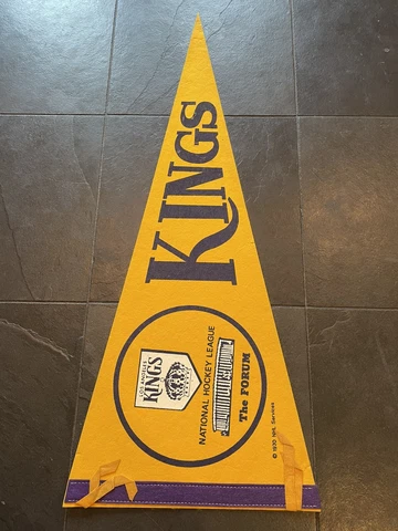 NHL Los Angeles Kings Vintage 1970's The FORUM Team Logo Hockey Pennant SHARP!!! Cover