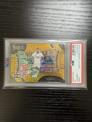 2023-24 Panini Select La Liga - Field Level Rodrygo #208 Gold Mojo Prizm /10 - Image 1 of 2