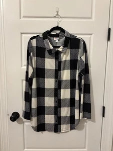 Lularoe Valentina button up top -XL- Item#667 - Picture 1 of 7
