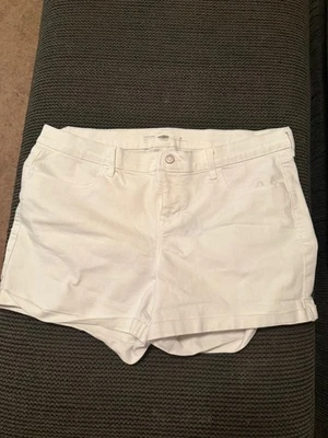 Old Navy Semi-Fitted Stretch White Denim Cuff Shorts Women Sz 16 3.5" Inseam - Image 1 of 2
