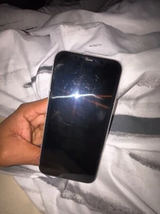 TikTok available on Apple iPhone XS - 64 GB - Silver (Unlocked) - Picture 1 of 2