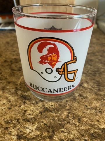 TAMPA BAY BUCCANEERS  GLASS NFL MOBIL 1980's 73-886P Cover