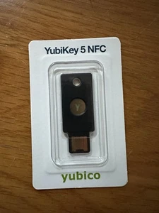 Yubico YubiKey 5 NFC Security Key NEW-UNUSED - Bild 1 von 2