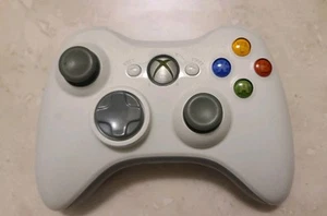 Xbox 360 Wireless Controller White For Parts - Picture 1 of 3