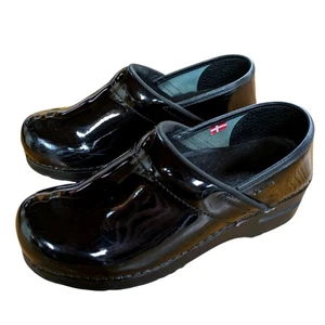 Sanita Black Patent Clogs Size 37 - Picture 1 of 10