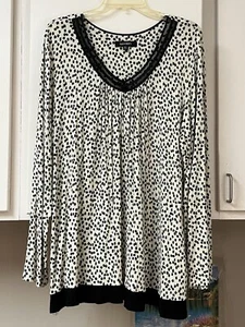 Blusa para mujer Ellen Tracy estampado animal XL borde de encaje blanco y negro - Imagen 1 de 5