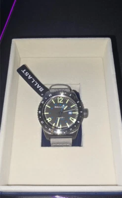 Lastre Swiss Parts Cuarzo 4 Manecillas Con Gmt BL-3149-03 Foto 1 de 4