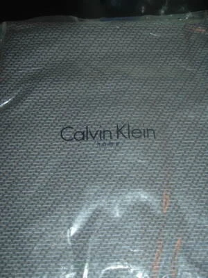 Almohada falsa Calvin Klein Home Field Flower Sand King    Foto 1 de 2