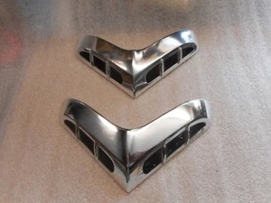 1960 CHEVROLET BISCAYNE BROOKWOOD ORNEMENT UNIT REAR DOORS NOS GM 3774617 - Picture 1 of 8