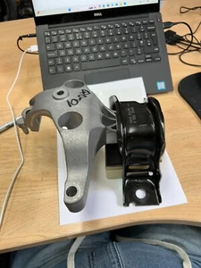 Motorlager Vorne Rechts Original Renault / Dacia Logan Mk1 112100627R R5-14 - Bild 1 von 4