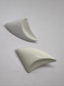 Vintage White Acrylic Signed Napier Screw Back Earrings Abstract Design 1980s - Picture 1 of 5