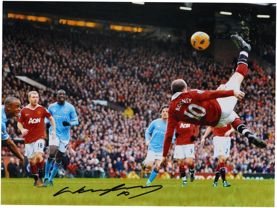 Foto autografiada por Wayne Rooney Man United 12x16 bicicleta patada Foto 1 de 1