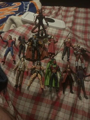 Lote de 12 figuras Marvel Legends (sueltas - LEER DESCRIPCIÓN) Foto 1 de 4