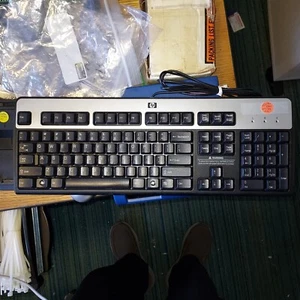HP SK-2880 BLACK AND SILVER, PS/2, NEW OUT OF BOX. - Picture 1 of 5