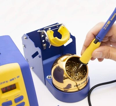 Hakko 599B-02 Soldering Tip Cleaner Water-free Brass Wire Sponge & Holder - Image 1 of 4