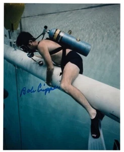 1979 USA Autographed Photo Robert Bob Crippen NASA STS 1 Scuba Training RARE 255 - Picture 1 of 1