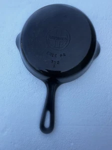 Vintage Griswold # No 4 Cast Iron Skillet Pan 702 A Erie Pa - Picture 1 of 8