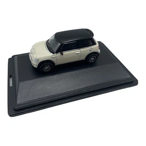 MINI Cooper S Hardtop R56 Pepper White with Black Roof Diecast car 1:76 OO Scale - Picture 1 of 20