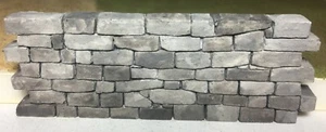 Realistic Seawall Stone Retainer Walls - 4/pkg - Hydrocal - Picture 1 of 2