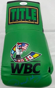 Oscar De La Hoya Signed Green Boxing Glove with JSA COA (AJ56868) - Picture 1 of 5
