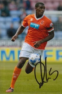 BLACKPOOL HAND SIGNED DONERVON DANIELS 6X4 PHOTO. - Imagen 1 de 1