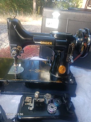 Singer Featherweight 221 1950 vintage. Ver fotos de lo que está incluido. Foto 1 de 4