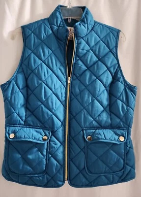 TURQUOISE QUILTED PUFFER VEST BY ST JOHNS BAY SIZE PETITE MED. GOLD ACCENTS GUC - Image 1 of 4