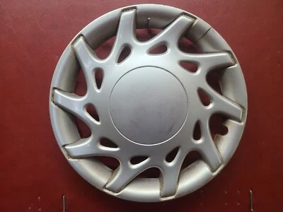 Dodge Plymouth 1995 neón tapacubos cubierta de rueda 4684050 Foto 1 de 4