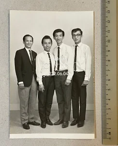 Foto de grupo de estudio de estudio de hombre chino en el extranjero vintage con corbata 华侨 老照片 - Imagen 1 de 2
