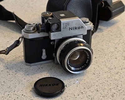 Câmera de Filme 35mm SLR Nikon F Photomic FTN Prata Funciona Mecanicamente Lente Nikkor  - Imagem 1 de 4