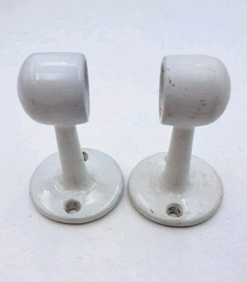 Par de ferragens antigas/antigas para barra de toalhas de banheiro esmalte branco antigo  - Imagem 1 de 4