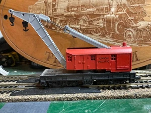 ARNOLD RAPIDO UNION PACIFIC CRANE CAR - Picture 1 of 3