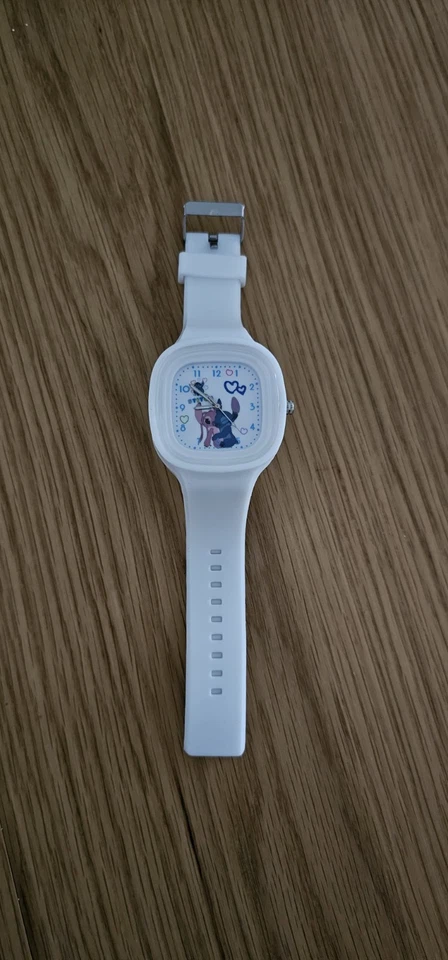 Montre DISNEY Stitch Blanche Enfants Garçon Fille Neuve  - Photo 1/3