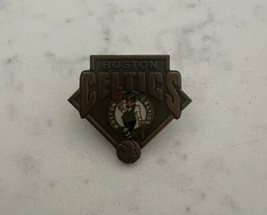 Vintage BOSTON CELTICS NBA Lapel Hat Collector Pin - Picture 1 of 2