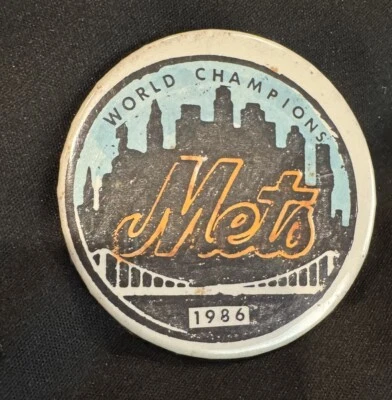 1986 BASEBALL WORLD SERIES BUTTON NEW YORK METS  - 2" Diameter BRIDGE - Image 1 of 2