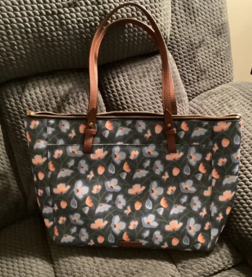 BOLSO DE MANO FÓSIL RACHEL ~ PRECIOSO PATRÓN DE FLORES ~ NUEVO SIN ETIQUETAS CON DEFECTO MENOR** Foto 1 de 4