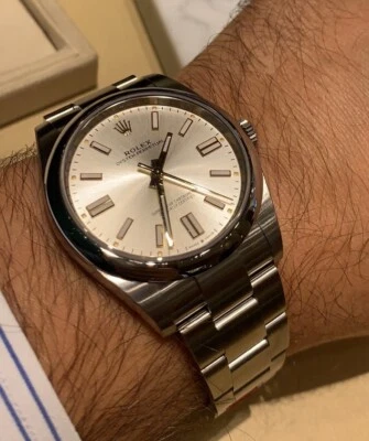 Rolex Oyster Perpetual 124300 Pulsera Oyster de Plata con Bisel de Plata Foto 1 de 4