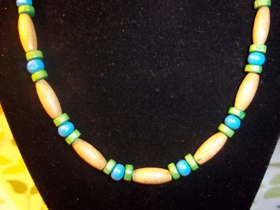Handmade 19 inch GREEN and BLUE Wood Bead NECKLACE CHOKER C-73 - Image 1 of 3