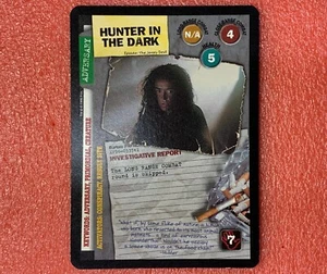 CCG XF96-0335 v1 HUNTER IN THE DARK The X FILES Rare Trading Card Carte - Bild 1 von 2