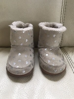 Carters Bebé Niño Niña Botas Cálidas Zapatos Prewalker Talla 3 EUR 18 Piel Sintética Gris Foto 1 de 4