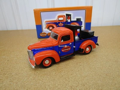 1947 International KB 1 service truck LIBERTY 1/25 Cooper tires box diecast Z - Image 1 of 4