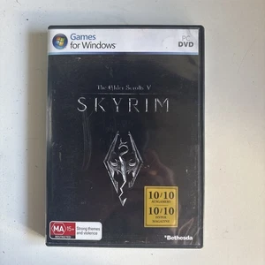 The Elder Scrolls V: Skyrim PC Windows Dvd Action Adventure Video Game Computer - Picture 1 of 3