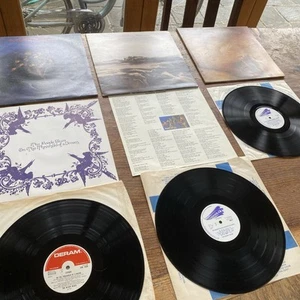 3 Moody Blues Vinyl Gatefold Albums - Picture 1 of 11