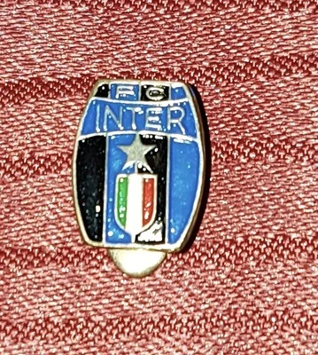INTER MILAN FC, RARE BUTTONHOLE VINTAGE PIN BADGE INTERNAZIONALE, NERAZZURRI - Image 1 of 2