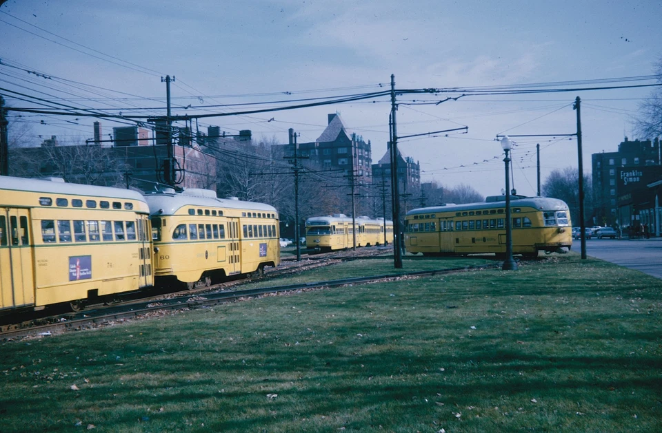 RARO 1964 ORIGINAL KODACHROME SLIDE CLEVELAND TROLLEY ACCIÓN BROWNS JUEGO OHIO Foto 1 de 1